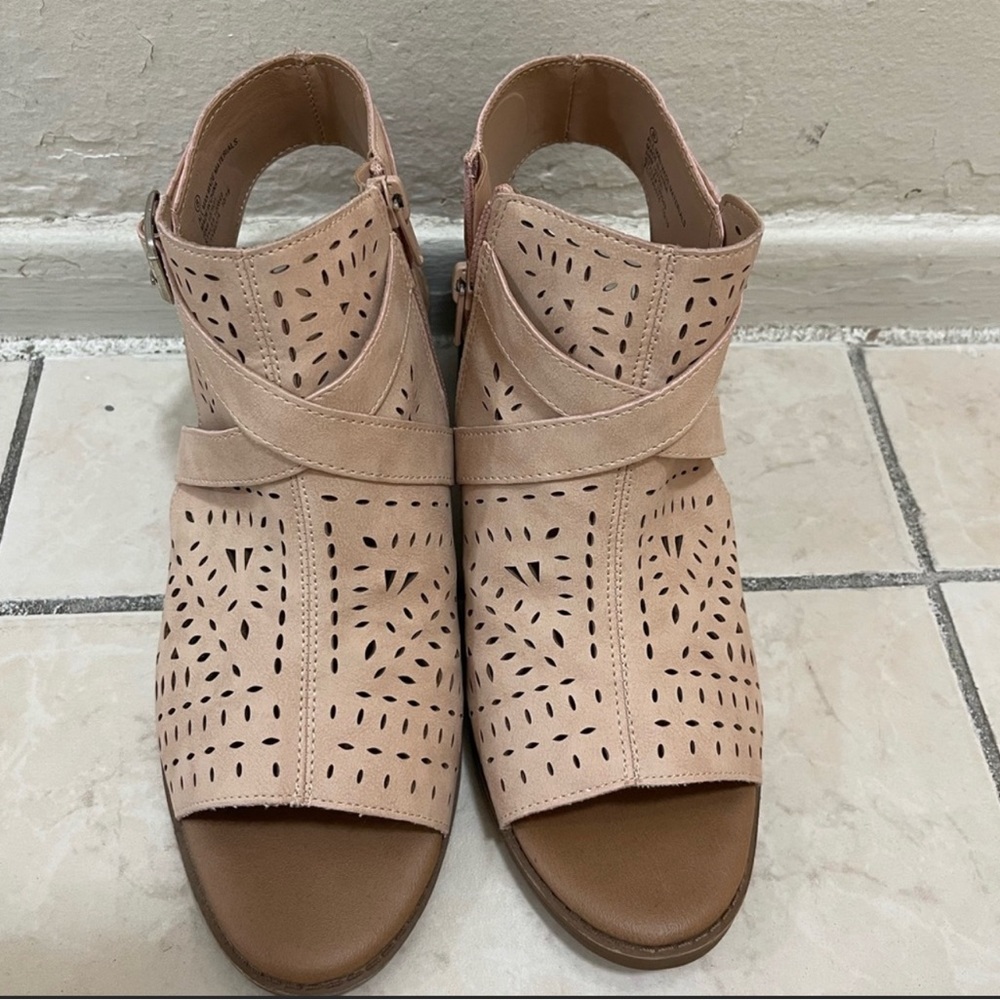 🌺 JUSTICE GIRLS SHOES